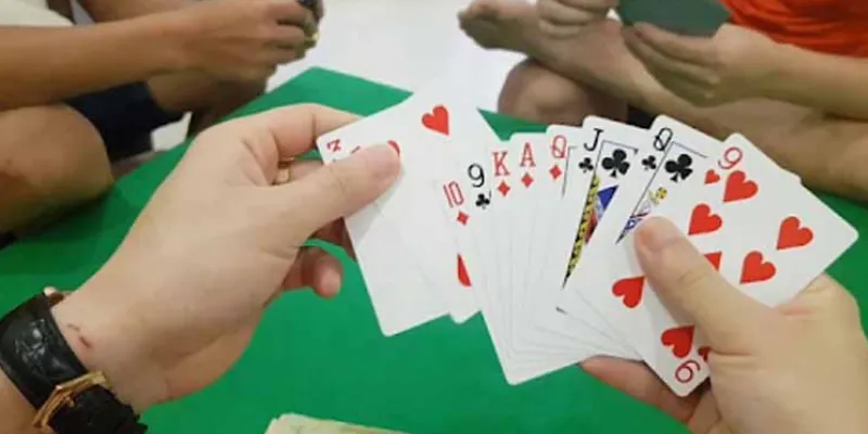 Hướng dẫn luật chơi Sâm lốc dành cho người mới